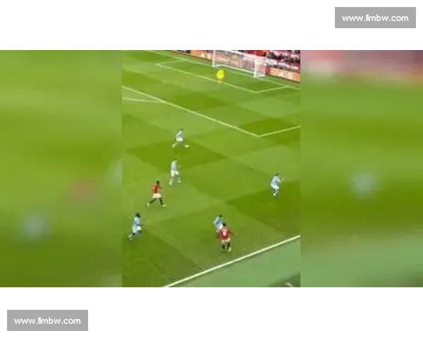 激战绿茵场实时解析精彩瞬间足球比赛直播全程回顾