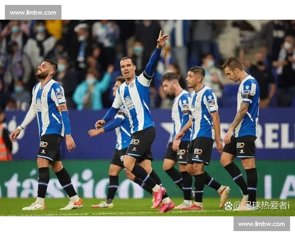 西甲官网：全面解析西班牙足球联赛最新动态及精彩赛事回顾